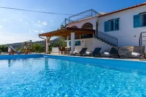 Holiday home Trogir flower - 希杰弗朗吉卡