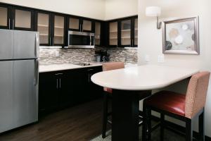 One-Bedroom Suite with One King Bed room in Staybridge Suites Des Moines Downtown an IHG Hotel