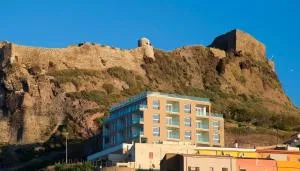 Miramare Castello - Кастельсардо