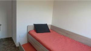 Spacious apartment in Cabrera de Mar with sea view