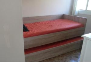 Spacious apartment in Cabrera de Mar with sea view