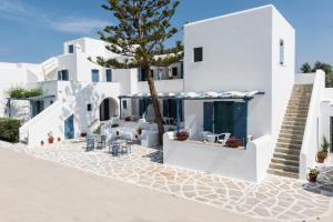 Magginas Studios Paros Greece