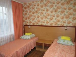 Twin Room with Bathroom room in Guest House Izumrudnyi bereg