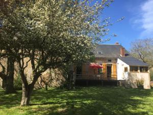 Maisons de vacances Holiday Home in Gacogne with Garden Terrace Barbecue : photos des chambres