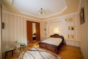 Apartment on Horodotska street