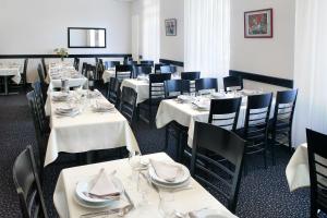 Hotels Hotel Montfort : photos des chambres