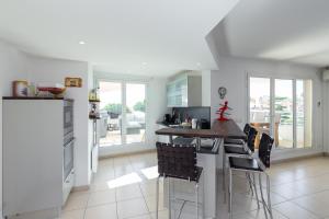 Superb penthouse in centre of Cannes Stunning views air-conditioning internet Near the Palais 532