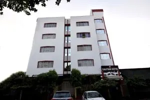 Gautam Hotel - Mau