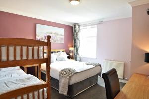 Family Room (2 Adults + 2 Children) room in Dovedale Hotel and Restaurant