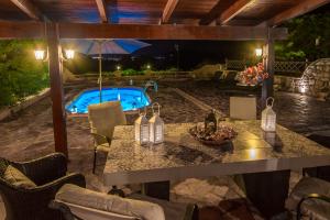 Athenea Villas, Private Pools & Gardens