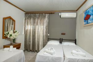 Triple Room with Side Sea View