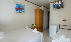 Triple Room with Side Sea View