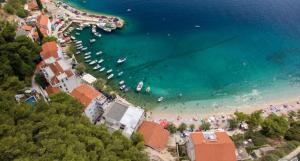 Apartment Žara 2 with Boat Place