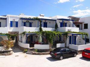 Vrahos Studios Tinos Greece