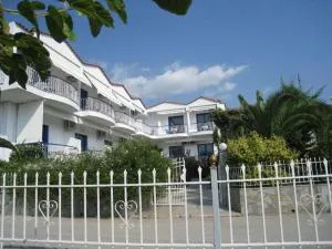 Leventis Apartments - Dhamiá
