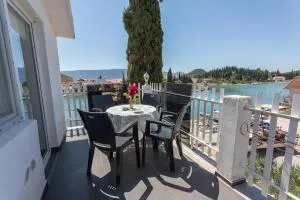 Apartments Laura - Opuzen