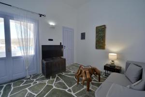 AMOsuites & Spa Folegandros Greece