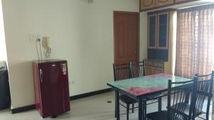 Roshini Serviced Apartments