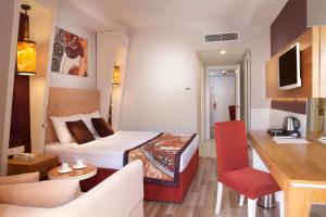 Orange Palace Side -Inclusive