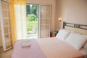 Brentanos Apartments - A - View of Paradise Corfu Greece