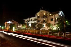 OC酒店 - 塞蒂卡米尼