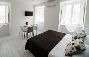 JOIVY Apartments - Trieste Goldoni
