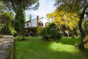 Tamerici Holiday Home by VacaVilla