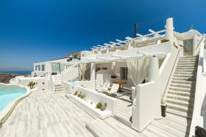 Galaxy Suites & Villas Santorini Greece