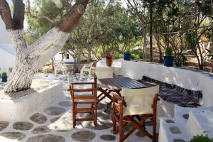 Meltemi Studios and Apartments Paros Greece