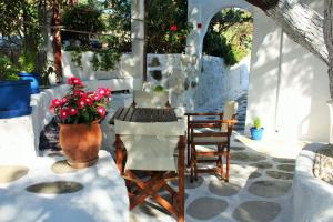 Meltemi Studios and Apartments Paros Greece