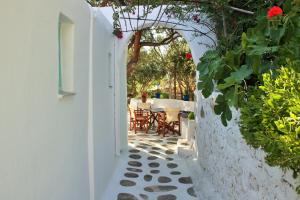 Meltemi Studios and Apartments Paros Greece