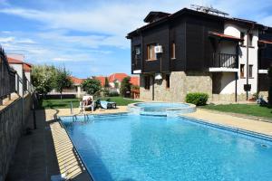 Paradise Bay Villas