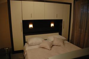 Triple Room with Balcony room in Hotel Levant