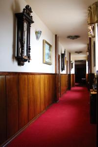 Hotel Mats