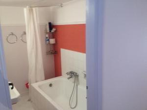 Comfortable and Cozy Apartment in Central Athens