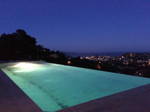 Maisons de vacances new! Villa vue mer panoramique proche plages Saint-Tropez calme parking facile piscine privee individuelle : photos des chambres