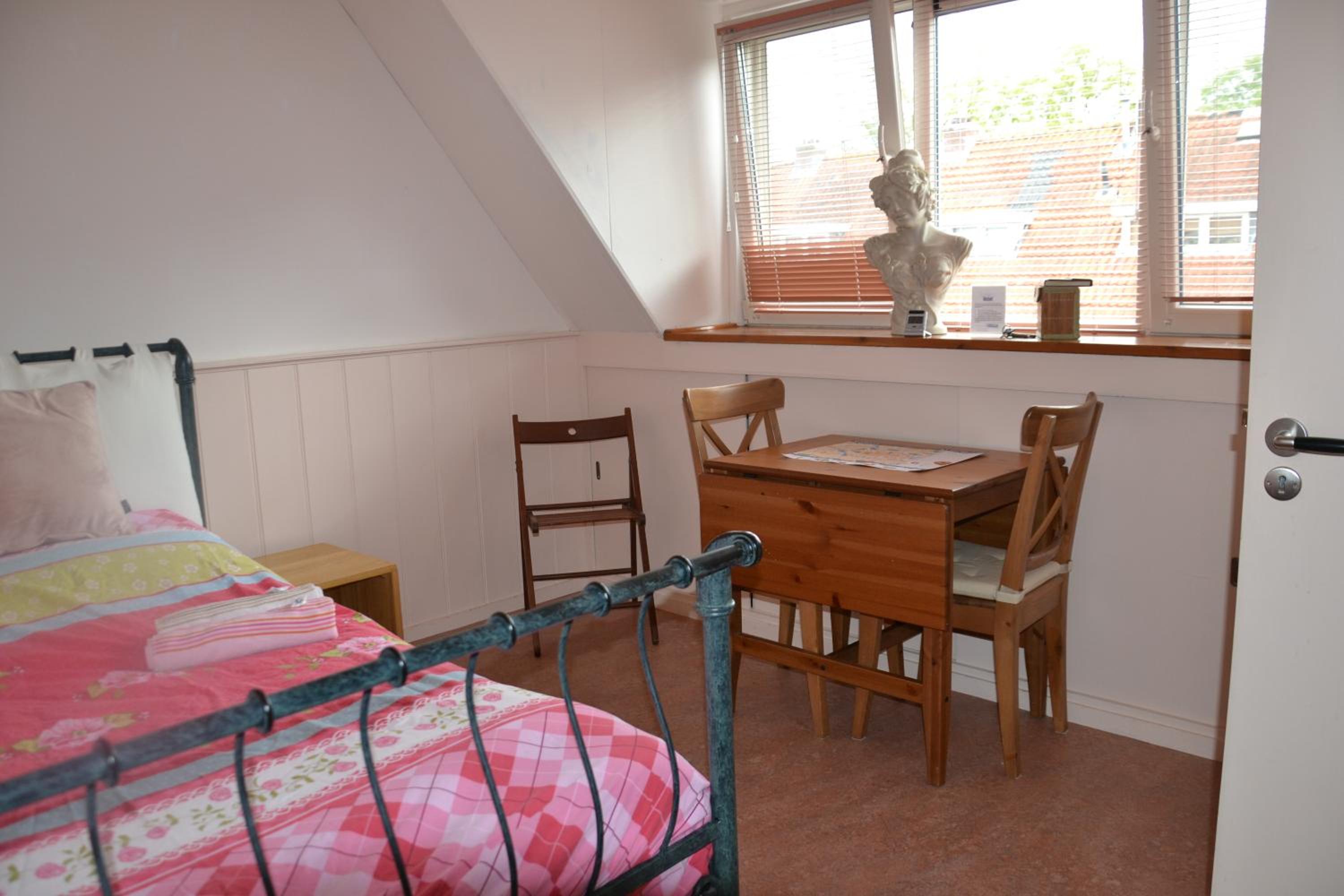 B&B MACBED CHECKIN-TIME 1700-1800 or request before you book Images