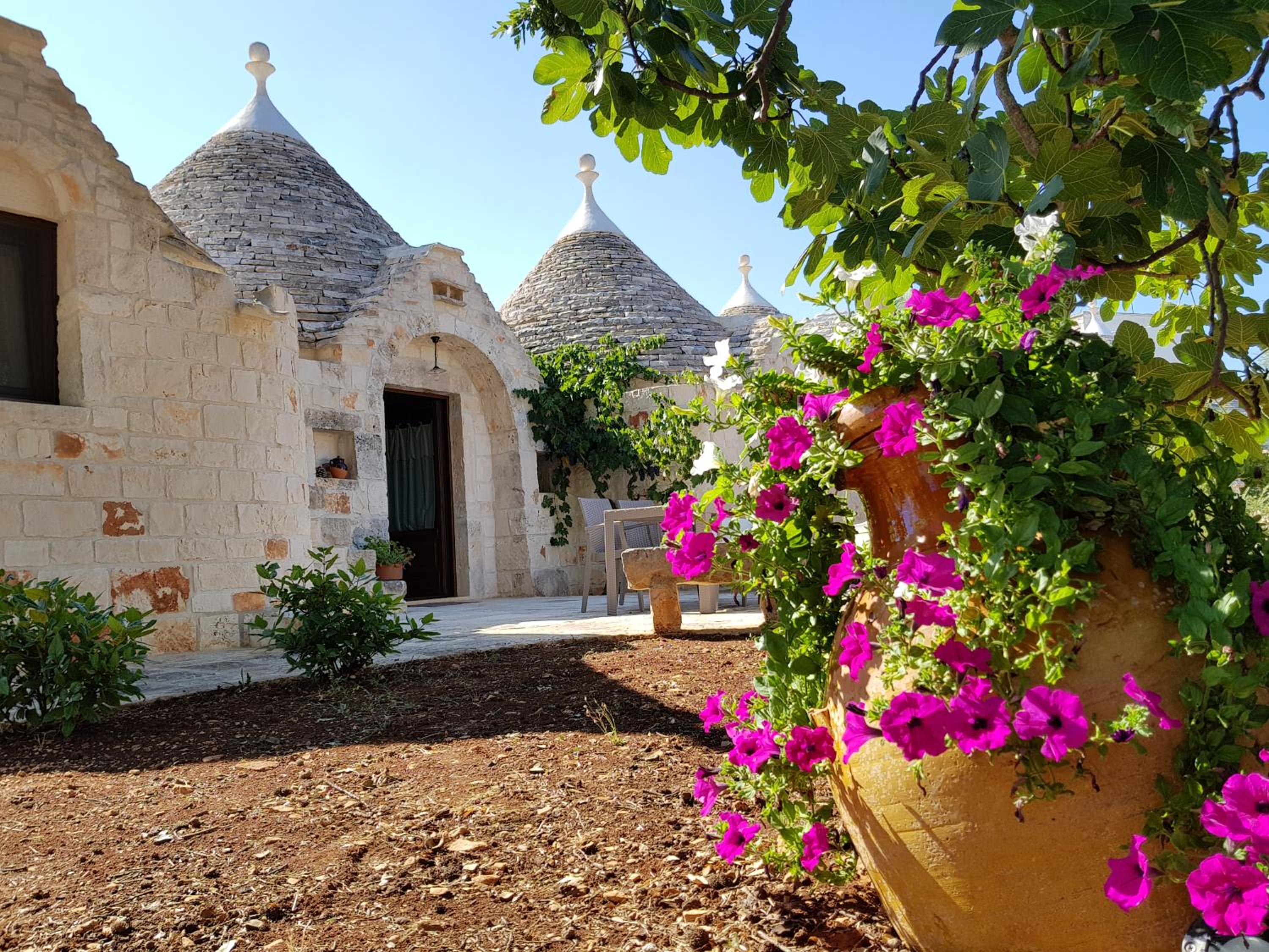 Almapetra Trulli Resort Images