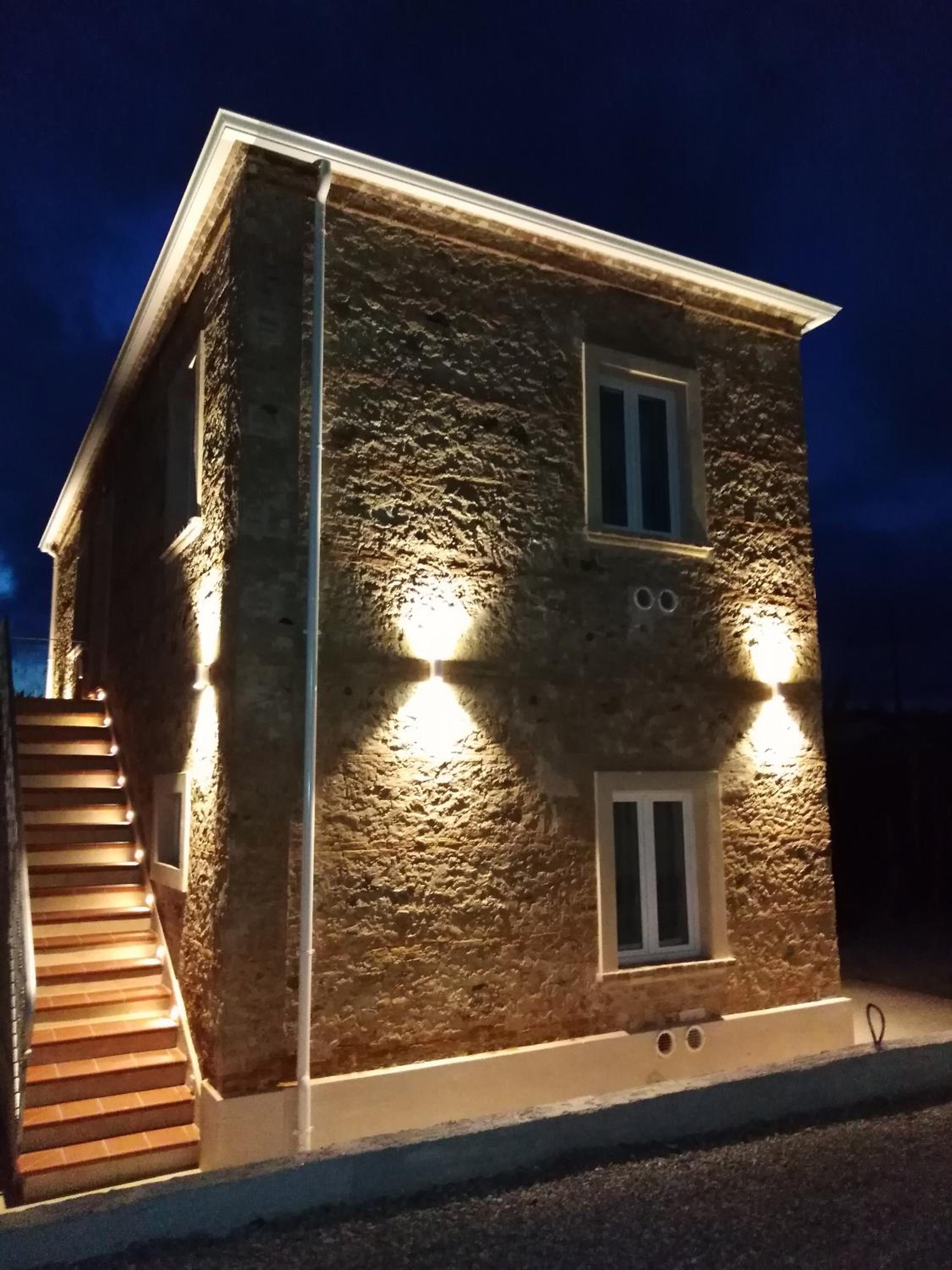 Santo's House Images