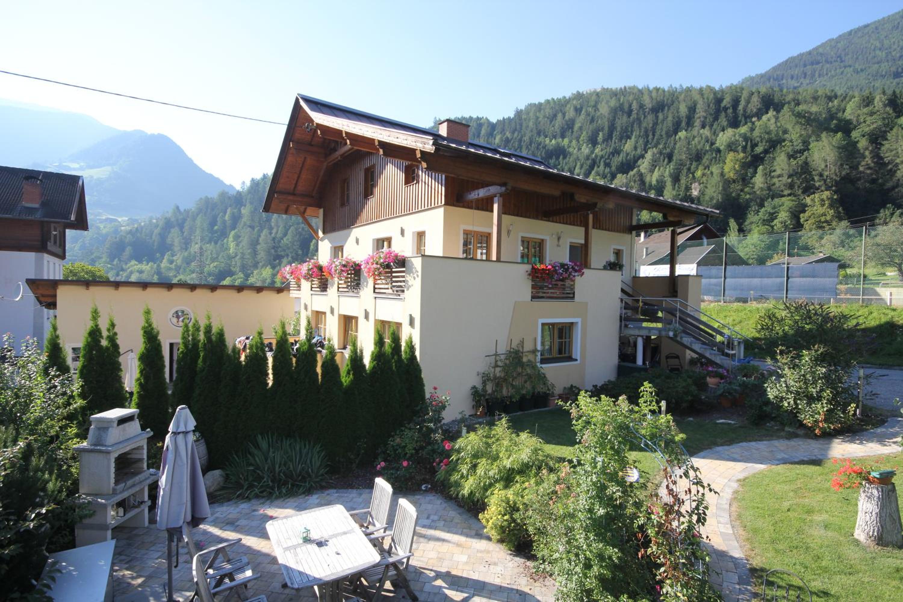 Appartementhaus Mentil Images
