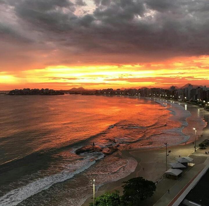 Casa de praia; Itapebussu, Guarapari, ES. Images