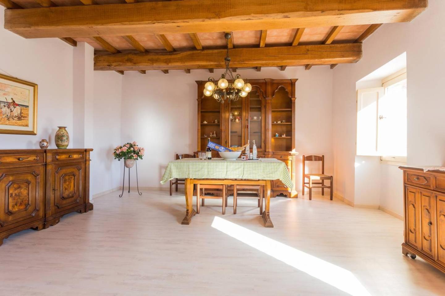 Villa Costanzi: Comfy Apartment Below The Cucco Images