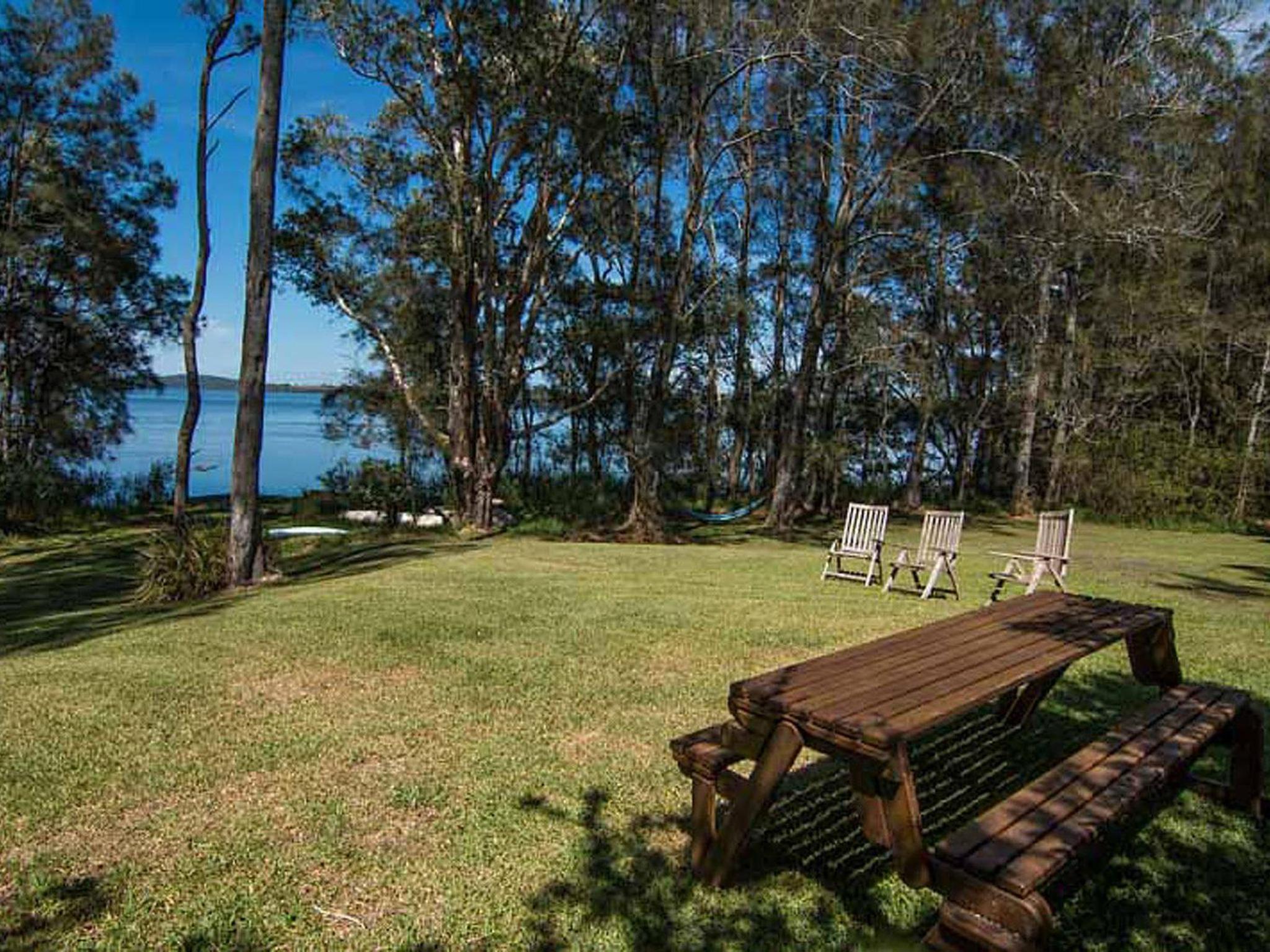 Tuppys on the Lake Images