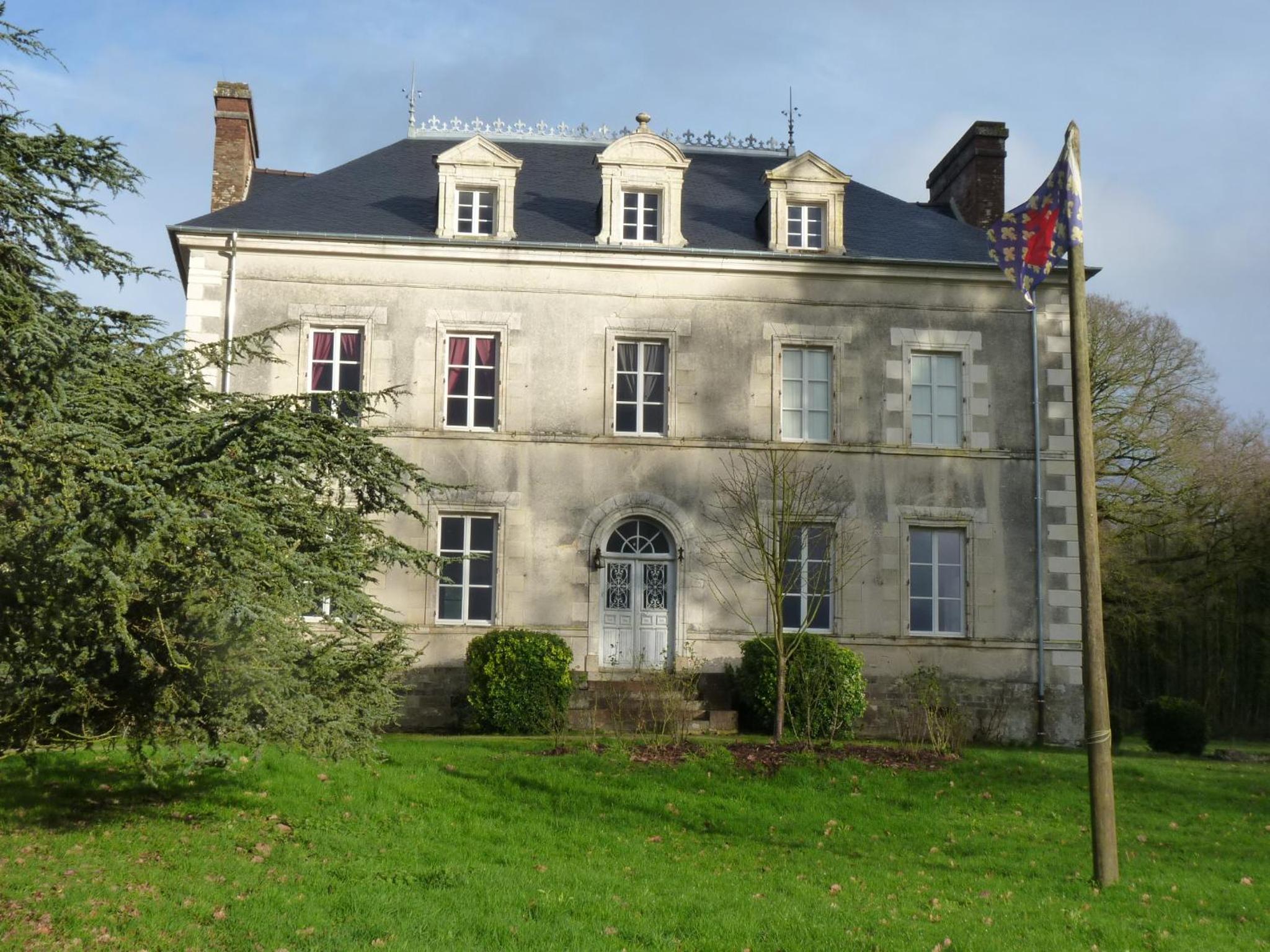 chateau de Craon Images