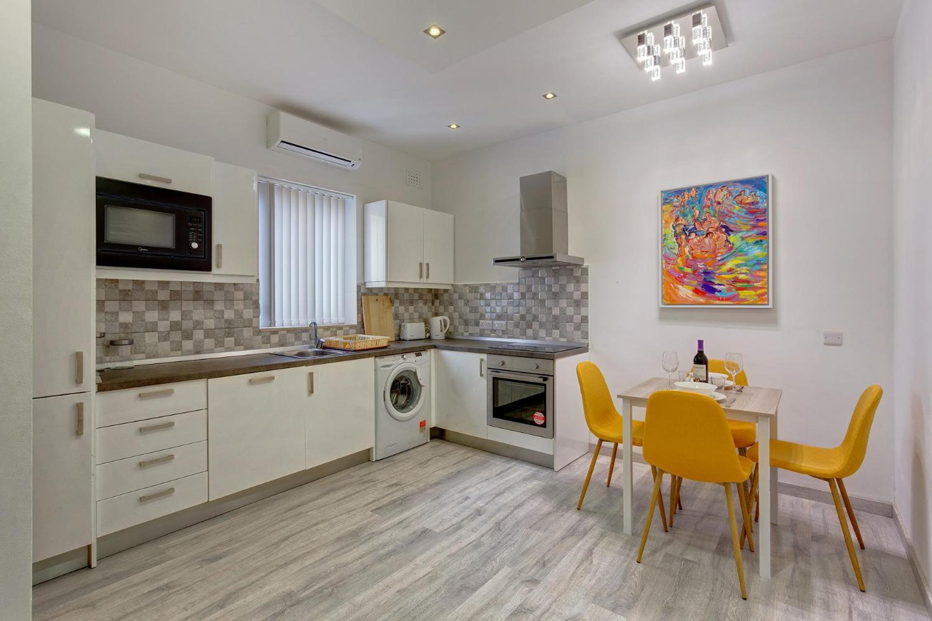 Cozy Apartment in an Amazing Location Images