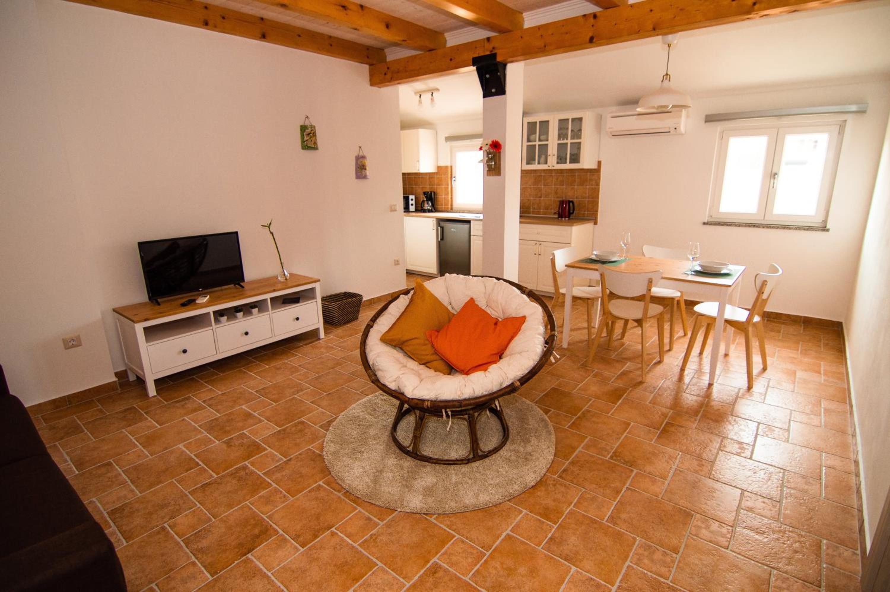 Mama Residence Images