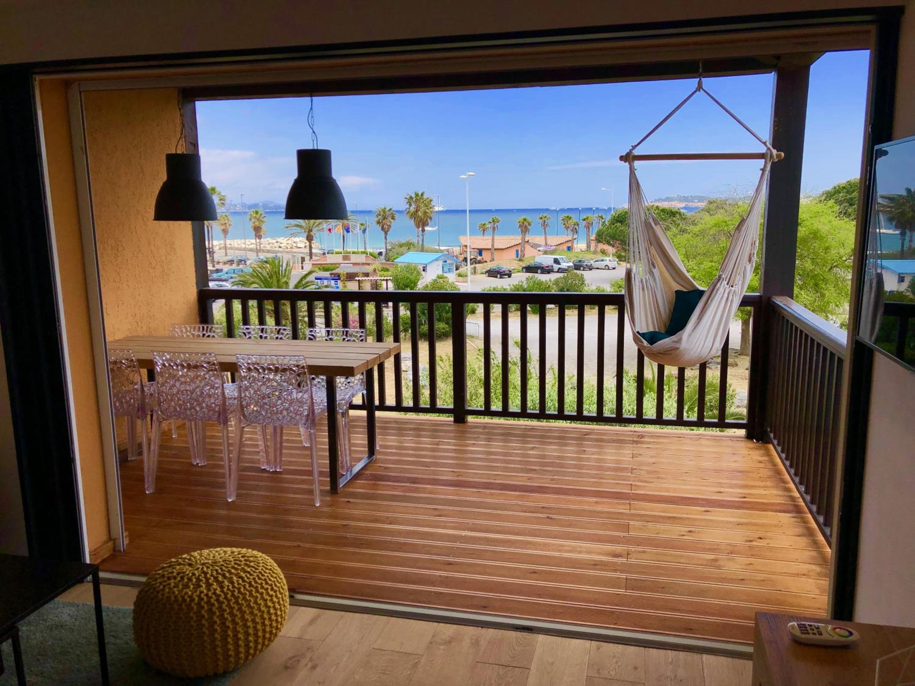 Appartement climatisé refait à neuf - VUE MER Saint-Tropez - Piscine- 50m plage Images