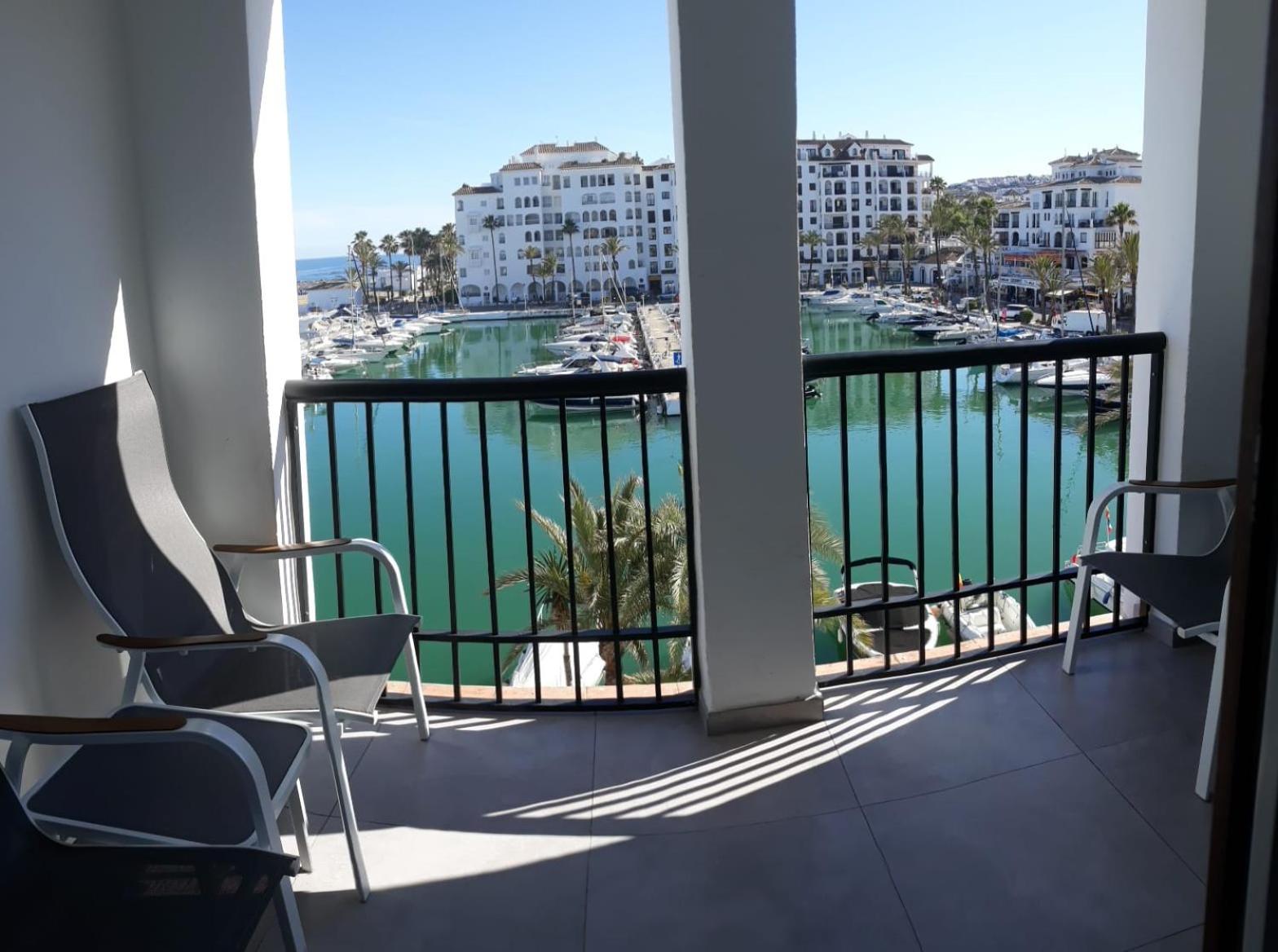 Duquesa Seafront Marina Images