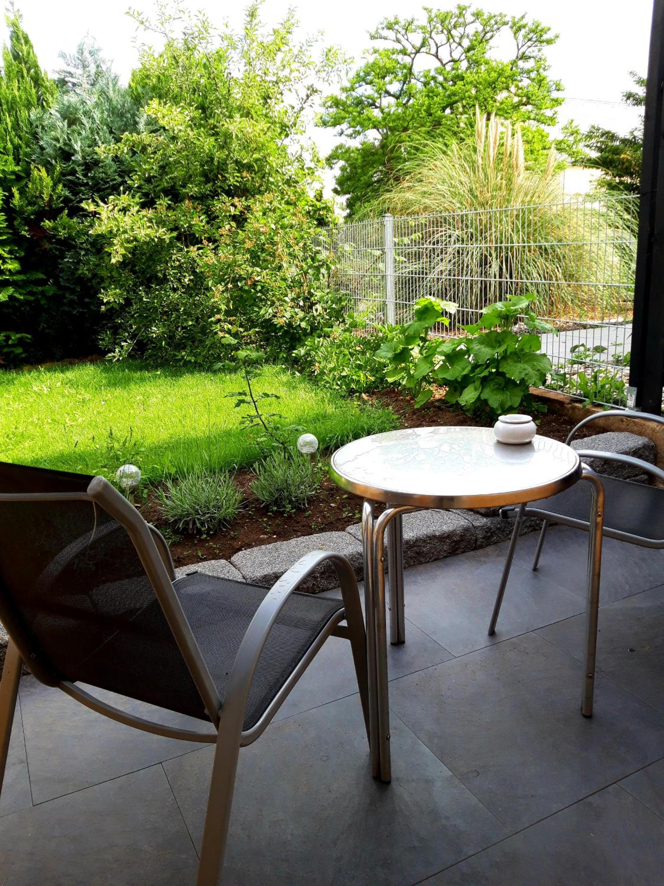 Arthouse Apartment 2 Images
