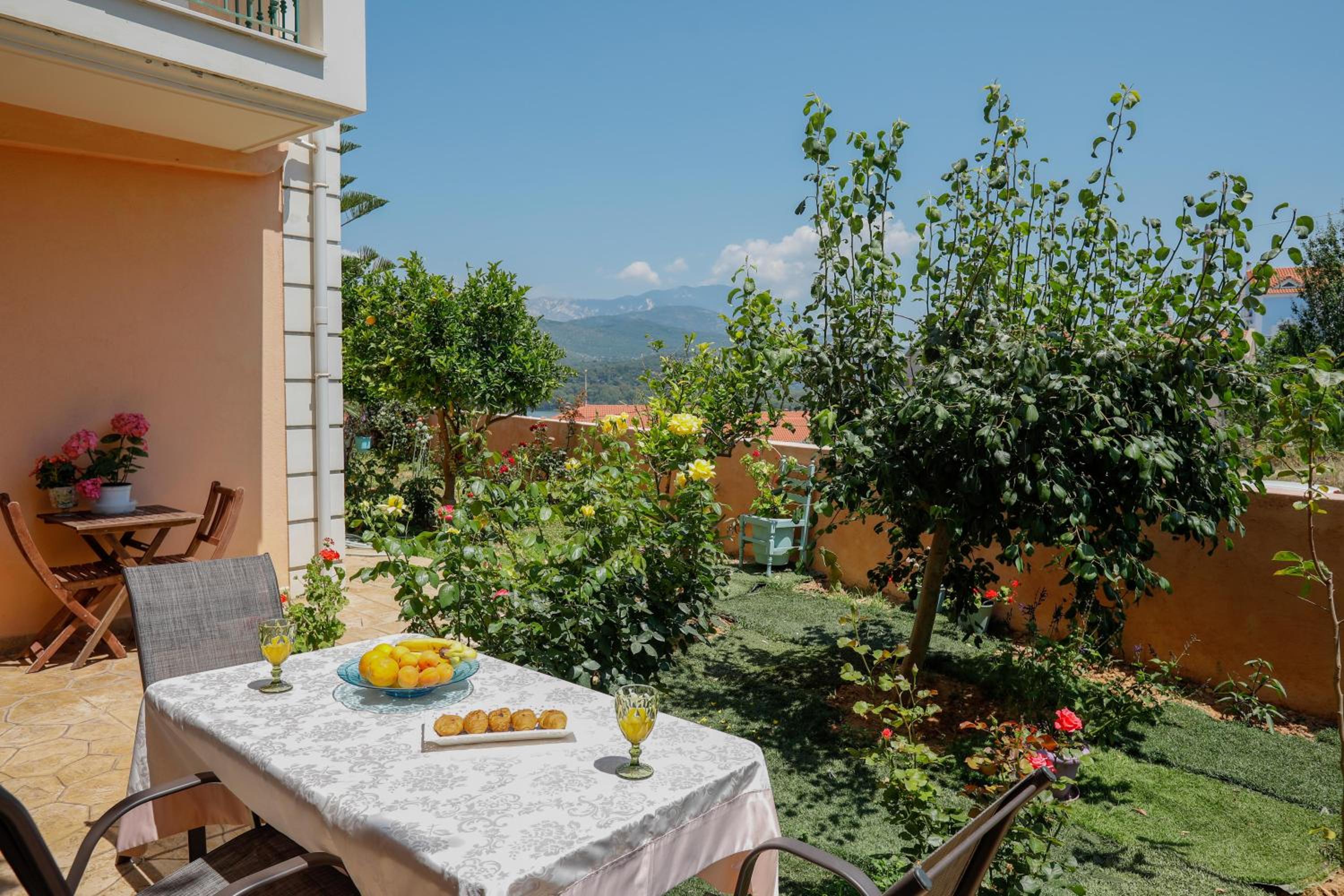 Elisso Apartment Images